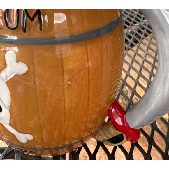 Agiftcorp Brand Pirate Rum w/Skull Ceramic Mug Glossy w/Handle 18 oz. - Picture 9 of 11